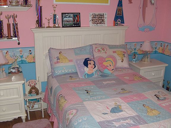2nd Bedroom