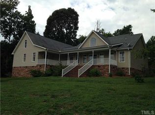 130 Admirals Dr, Roxboro, NC 27574