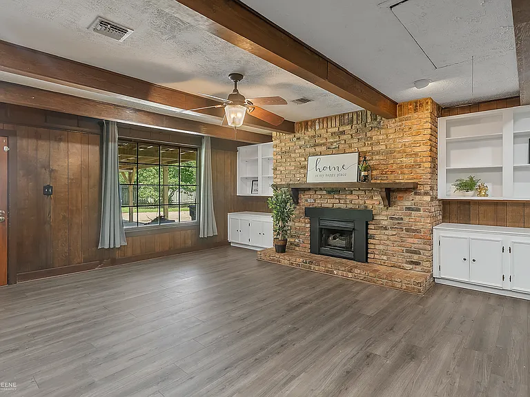 633 W McKinley Ave — Photo 2