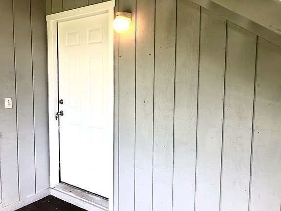 4th image of 15-1579 Loke Rd #L2