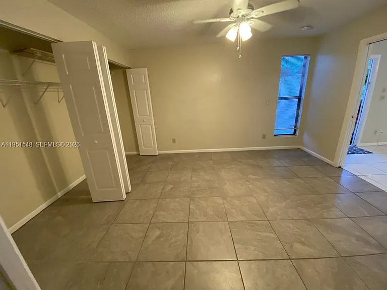 629 Executive Center Dr — Photo 14