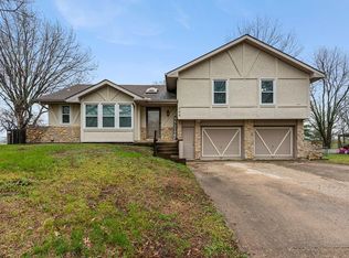 706 Ozark Short Line, Odessa, MO 64076