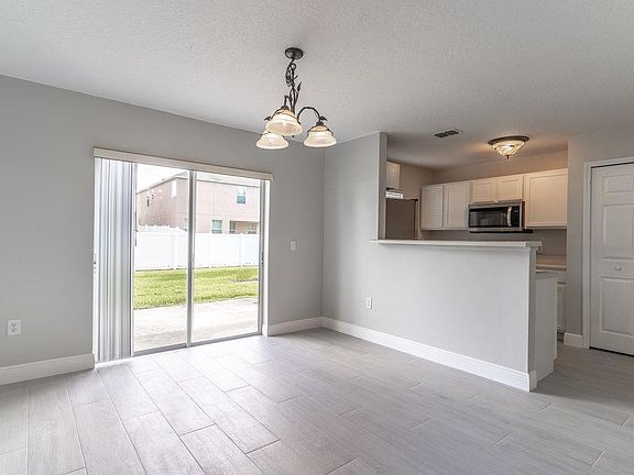 3rd image of 2755 Dodds Ln