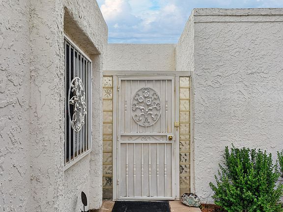 4th image of 590 CAMINO MOJADO --