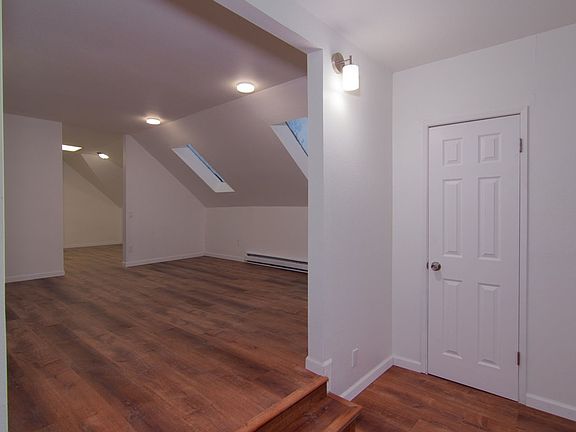 3rd image of 917 E 8th Ave #B