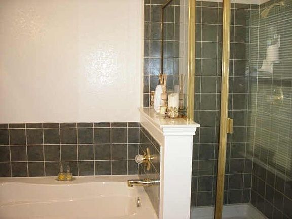 5th image of 612 Snowy Orchid Ln