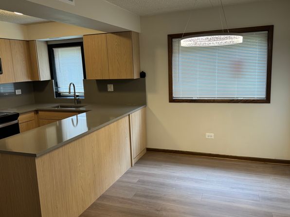 10758 S Oak Park Ave APT 1A