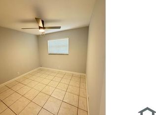 5711 Blueberry Ct, Fort Lauderdale, FL 33313