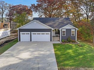 34465 N Hickory Ln, Round Lake, IL