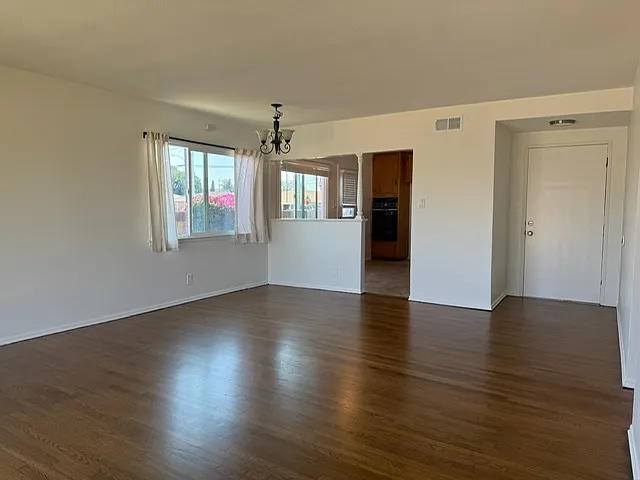 22020 Grace Ave — Photo 4
