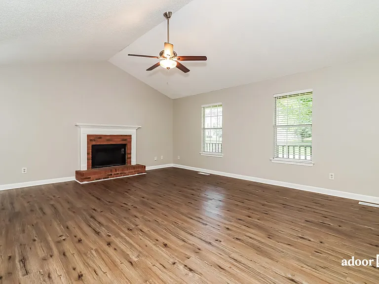 96 Seals Dr — Photo 6