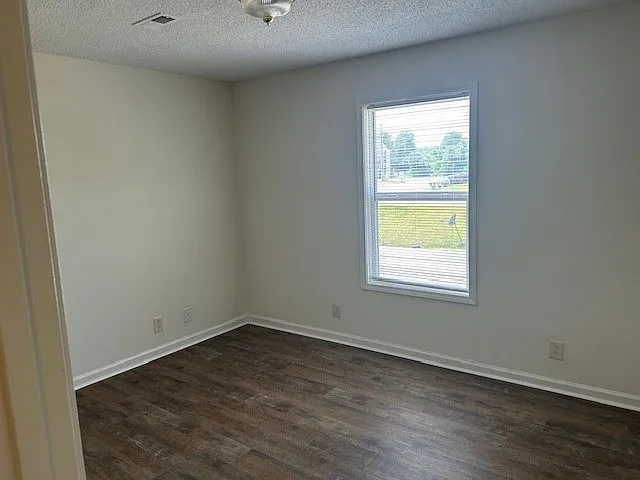 213 Terminal Rd #E — Photo 11