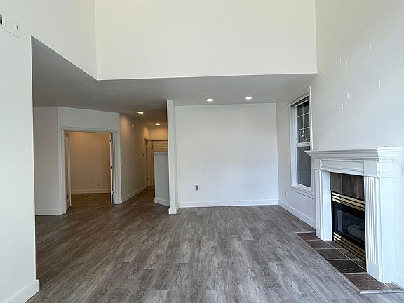 3rd image of 12240 NE 24th St APT 201