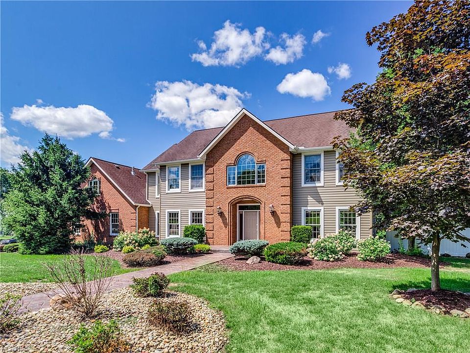 1st image of 337 W Garwood Cir