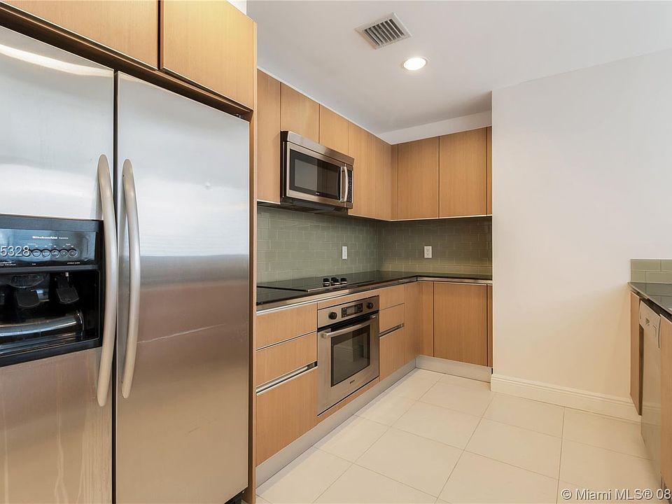 1st image of 1050 Brickell Ave APT 1722