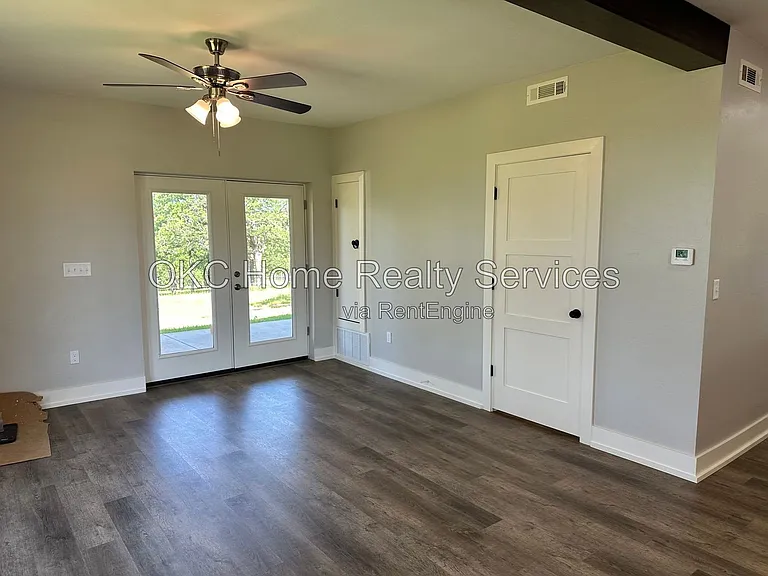 14701 SE 36th St — Photo 4