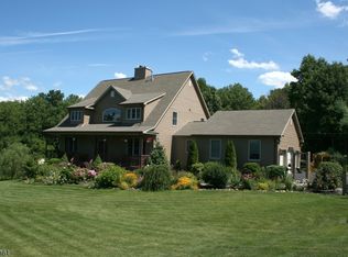 420 Buckhorn Dr, Belvidere, NJ 07823