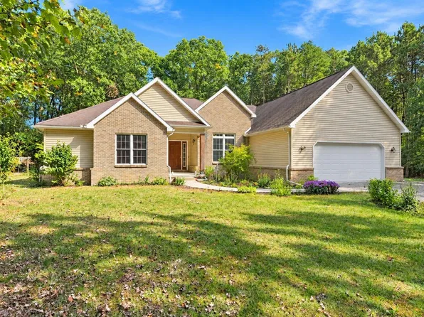 12368 Upas Rd, Plymouth, IN 46563