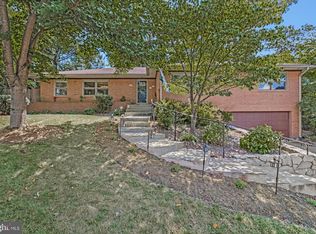 4520 39th St N, Arlington, VA 22207