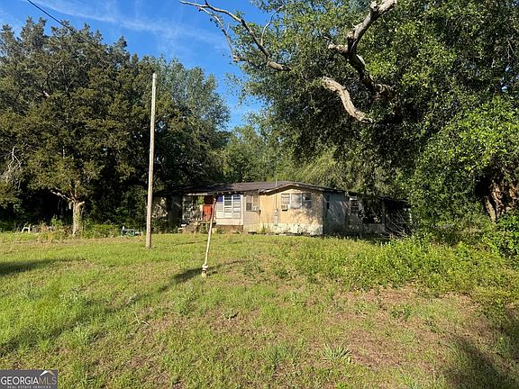 2nd image of 520 Powell Rd