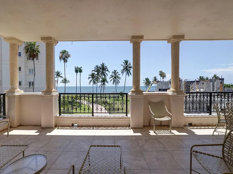 19223 Fisher Island Dr #19223 — Photo 36