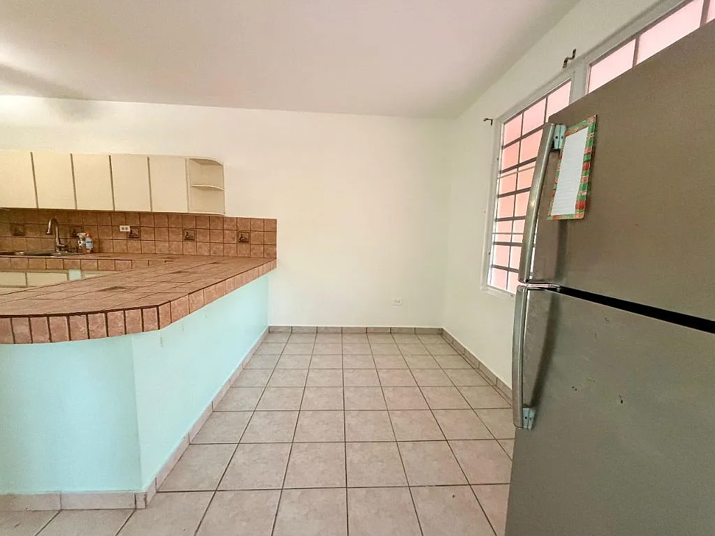 3 bed, 1.0 bath, 1200 sqft, $1,500 — Photo 4
