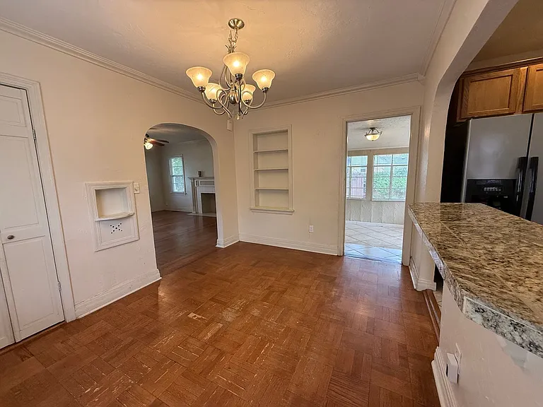 2808 NW 24th St — Photo 10