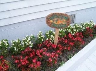 1749 Orchid Dr, Waterford, MI 48328