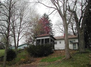 W2598 Booth Lake Heights Ln, East Troy, WI 53120