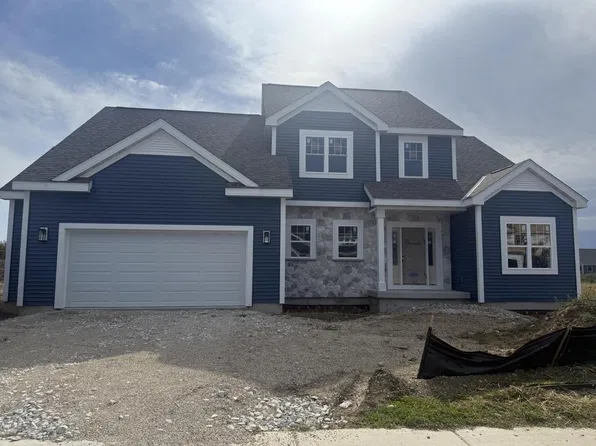 1747 Switchgrass STREET, Oconomowoc, WI 53066
