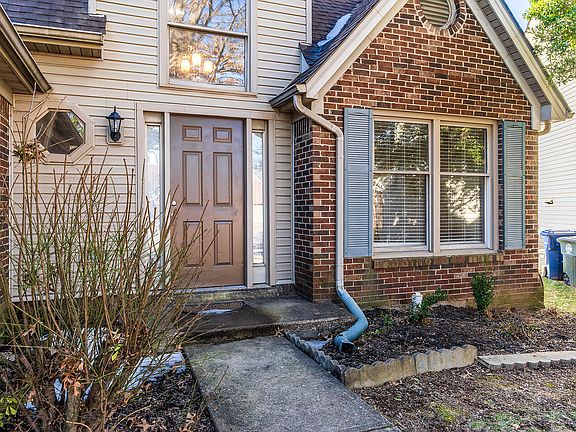 3rd image of 608 Scotch Pine Cir
