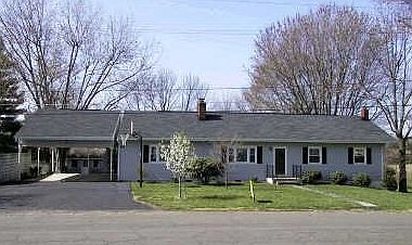 2nd image of 4284 Warren St