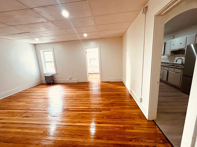 25 Broezel St #203 — Photo 4