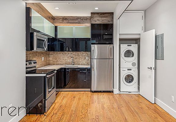 5th image of 1446 Bedford Ave APT 4F
