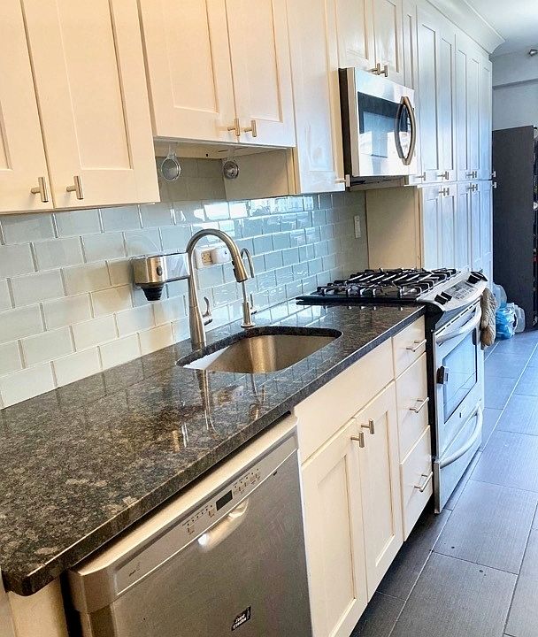 1st image of 2928 W 5th St APT 5C