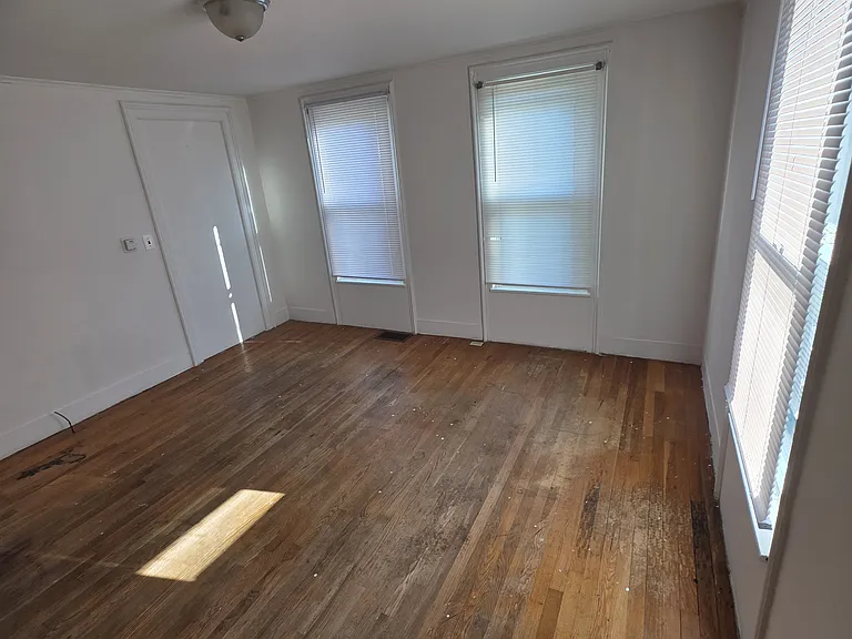 34 Union St #1 — Photo 4