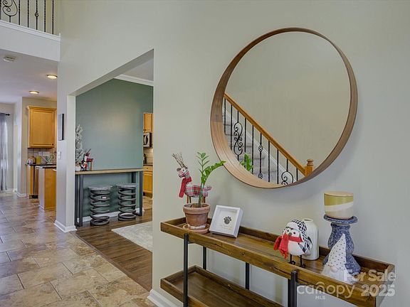 4th image of 10315 Samuels Way Dr