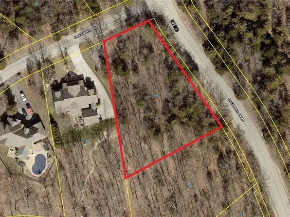 444 Eastwood Ct, Sunrise Beach, MO 65079