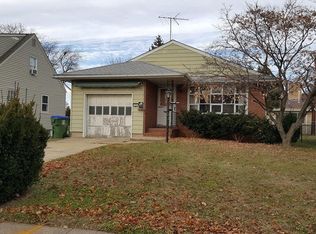 33 Simpson Ave, Edison, NJ 08817