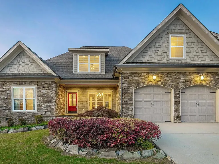 8739 Seven Lakes Dr — Photo 2