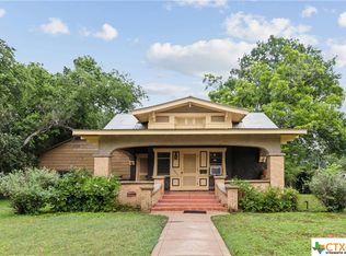 1025 W Hopkins St, San Marcos, TX 78666