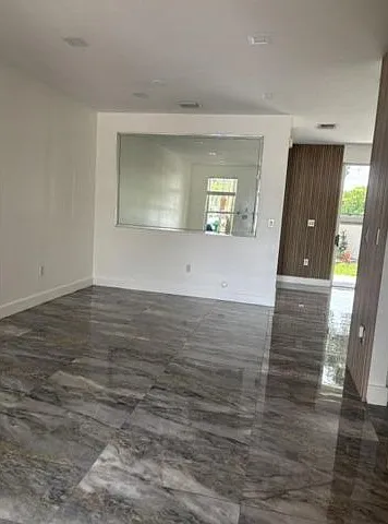 254 Riverwalk Cir — Photo 2