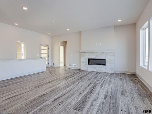 3rd image of 21002 Hartman Ave