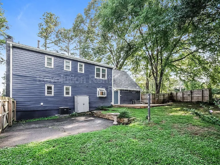 3288 Regalwoods Dr — Photo 17