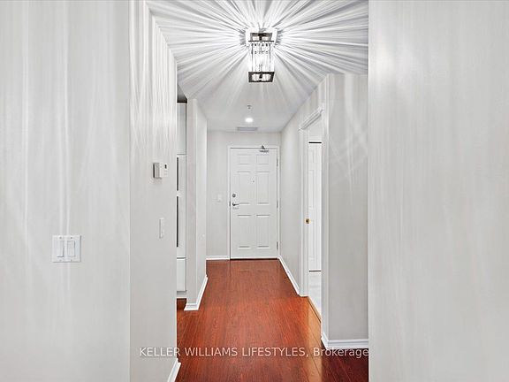 4th image of 511 Gainsborough Rd #113