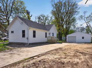323 Grand St, Michigan Center, MI 49254