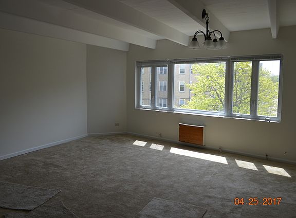 3rd image of 1950 W Hood Ave APT 3D