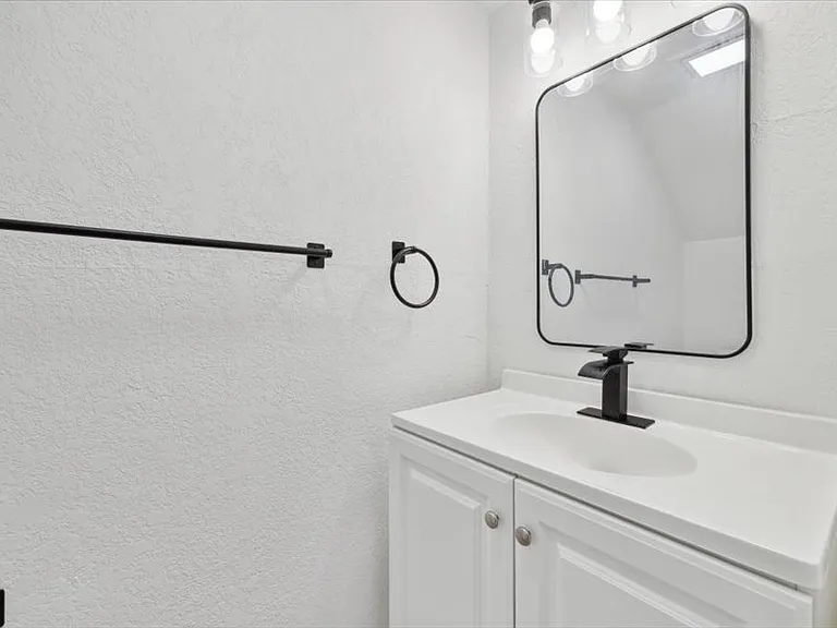 16200 Dublin Cir #1-3-3 — Photo 8