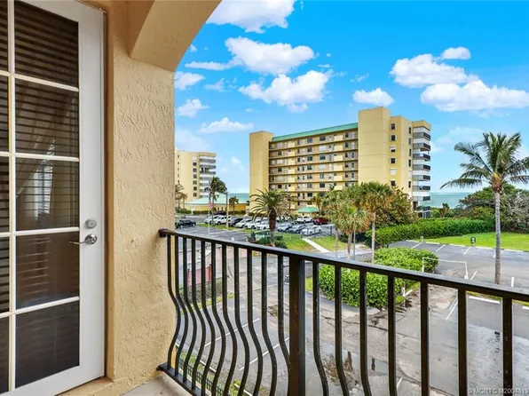 126 Ocean Bay Dr, Jensen Beach, FL 34957