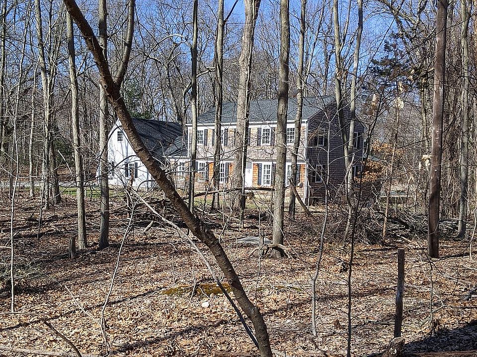 2nd image of 12 Valleywood Ct W